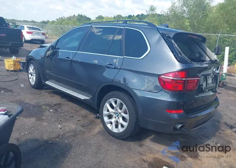 2013 BMW X5 xDrive35I/xDrive35I Premium/xDrive35I Sport Activity z USA, uszkodzony, nr VIN 5UXZV4C57D0E13547